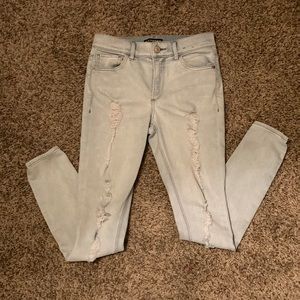 Express light blue distressed Straight skinny Jeans size 4